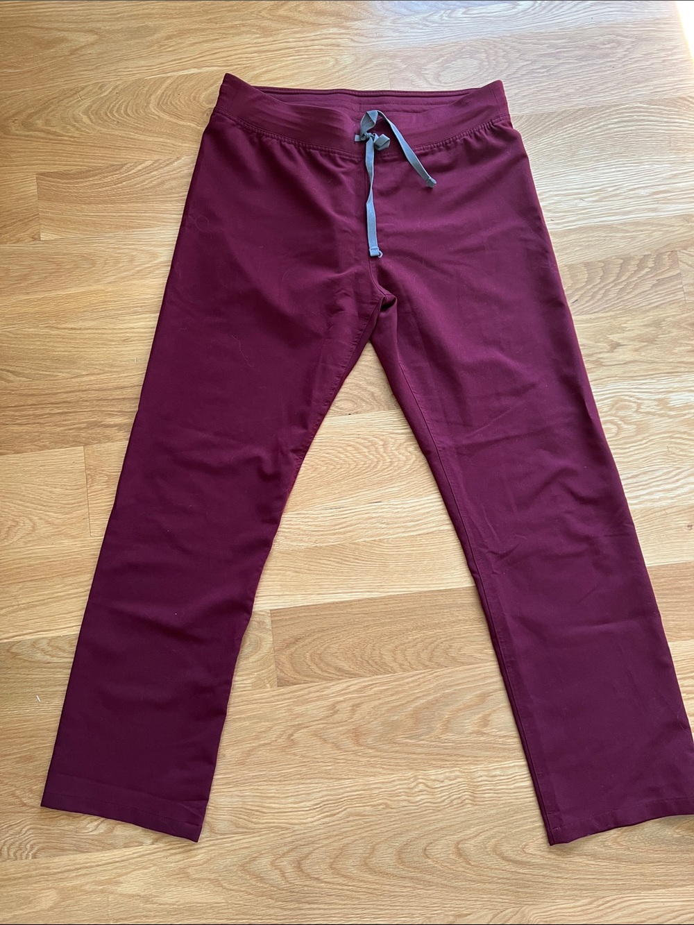 Figs Women's Burgundy Drawstring Scrub Pant